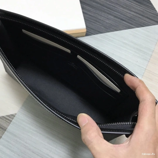 MM VUITTON POCHETTE LOUIS VOYAGE 0316